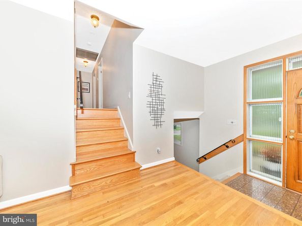 7203 Homestead Place, Springfield VA 22151