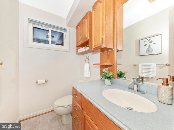 7203 Homestead Place, Springfield VA 22151