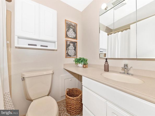 7203 Homestead Place, Springfield VA 22151