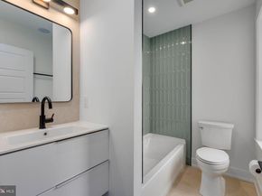 2139 Bainbridge Street, Philadelphia PA 19146