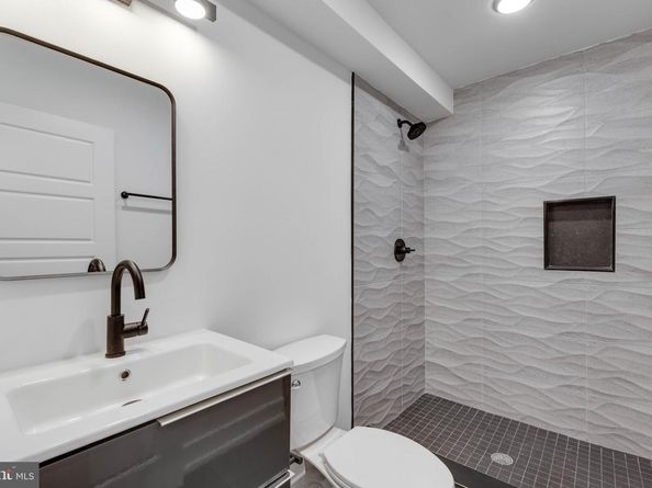 2139 Bainbridge Street, Philadelphia PA 19146