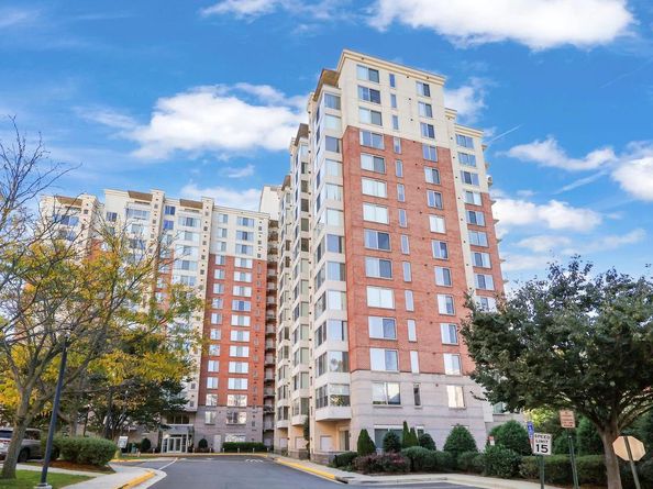 2726 Gallows Road 1004, Vienna VA 22180