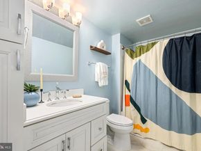 2726 Gallows Road 1004, Vienna VA 22180