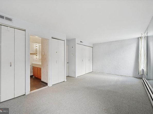 304 Delancey Street, Philadelphia PA 19106