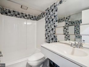 304 Delancey Street, Philadelphia PA 19106