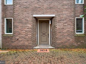 304 Delancey Street, Philadelphia PA 19106