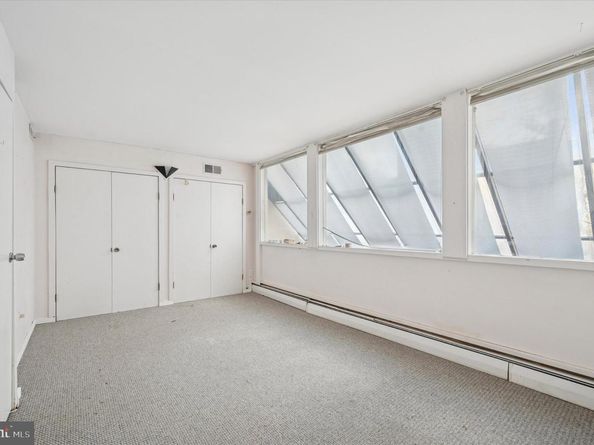 304 Delancey Street, Philadelphia PA 19106