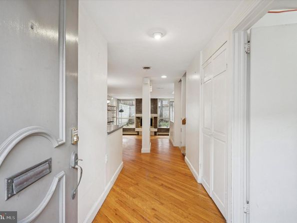 304 Delancey Street, Philadelphia PA 19106