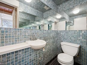 304 Delancey Street, Philadelphia PA 19106