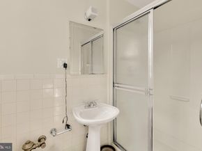 3041 Sedgwick Street NW 402D, Washington DC 20008