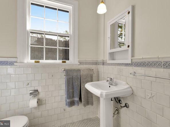 3041 Sedgwick Street NW 402D, Washington DC 20008