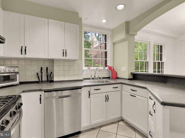 3041 Sedgwick Street NW 402D, Washington DC 20008