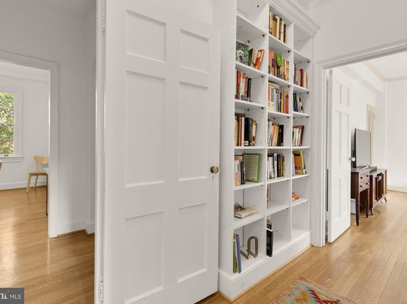 3041 Sedgwick Street NW 402D, Washington DC 20008