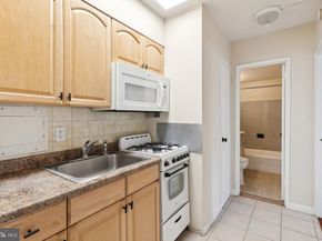 2101 Chestnut Street 719, Philadelphia PA 19103