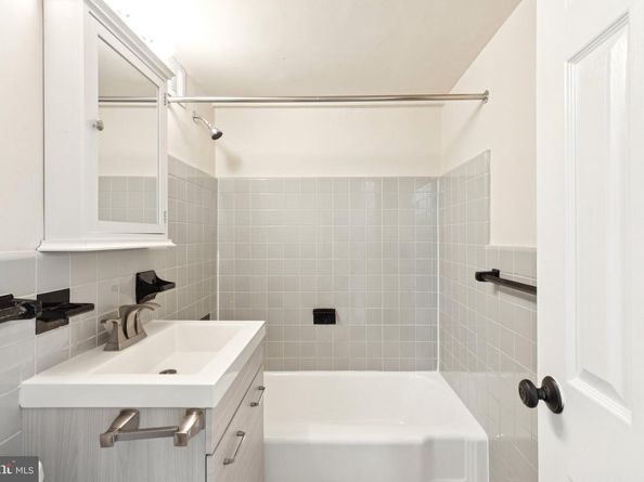 2101 Chestnut Street 719, Philadelphia PA 19103