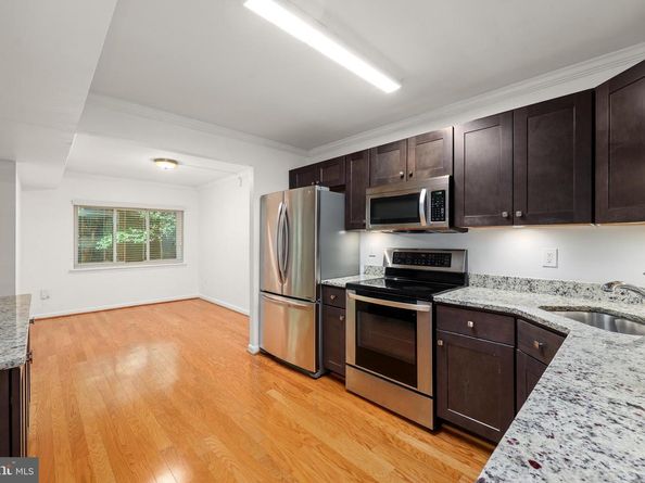 11721 Karbon Hill Court T2, Reston VA 20191