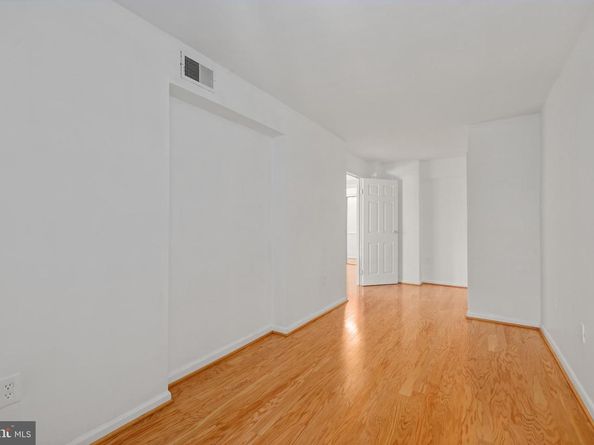 11721 Karbon Hill Court T2, Reston VA 20191