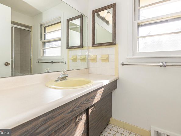 797 Monaco Drive, Warrington PA 18976