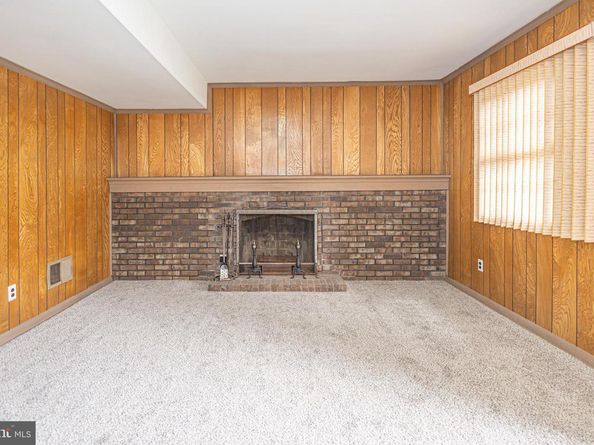 797 Monaco Drive, Warrington PA 18976