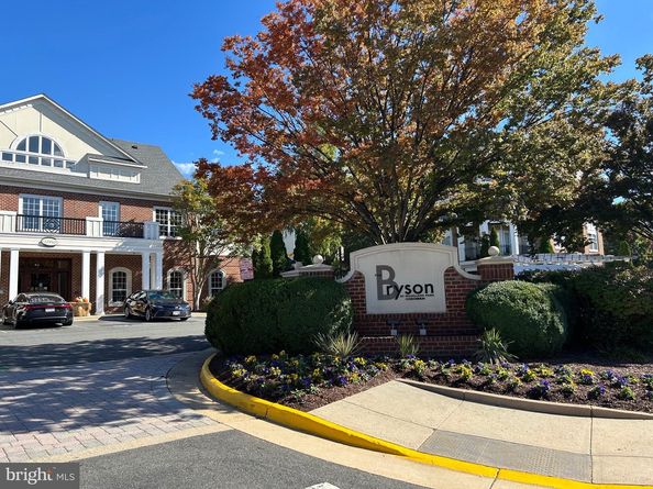 12933 Centre Park Circle 305, Herndon VA 20171