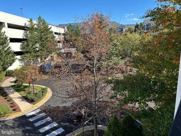 12933 Centre Park Circle 305, Herndon VA 20171