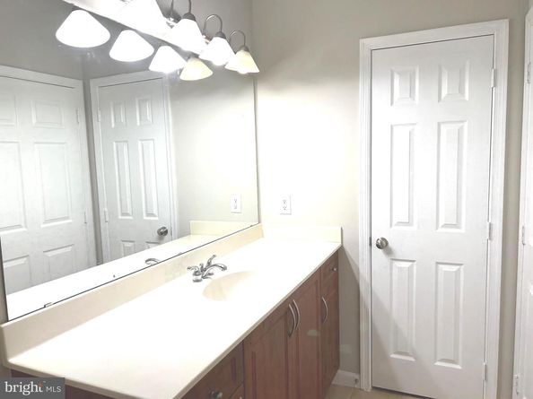 12933 Centre Park Circle 305, Herndon VA 20171