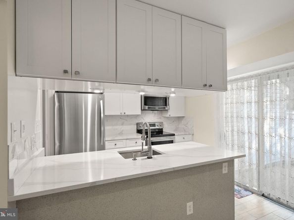 346 Lancaster Square, Sterling VA 20164