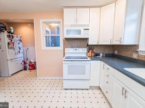 2320 Dixon Avenue, Croydon PA 19021