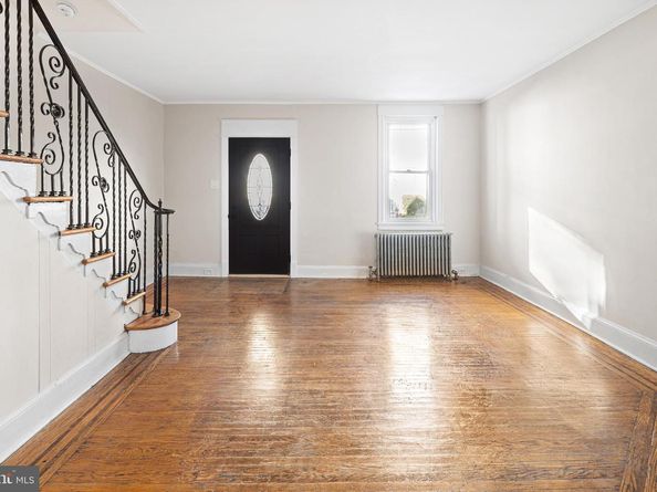 324 Kingston Road, Upper Darby PA 19082