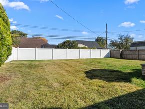 50 Neptune Lane, Levittown PA 19054