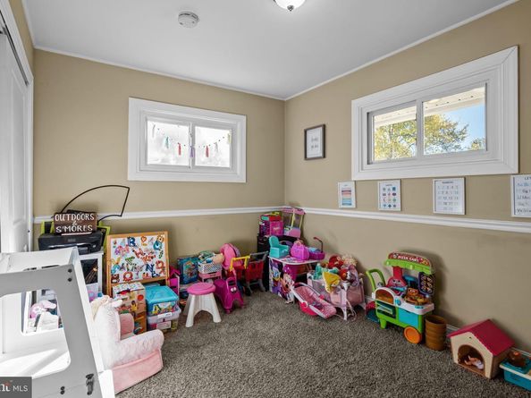 50 Neptune Lane, Levittown PA 19054