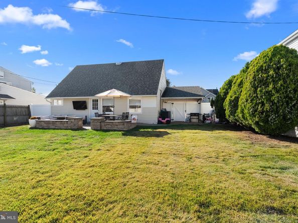 50 Neptune Lane, Levittown PA 19054
