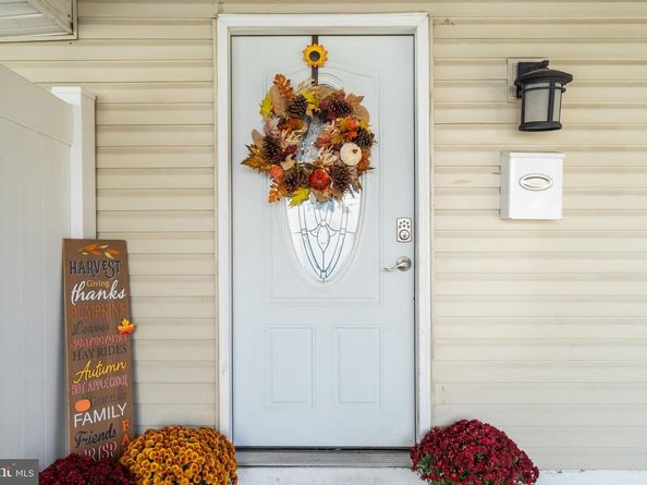 50 Neptune Lane, Levittown PA 19054