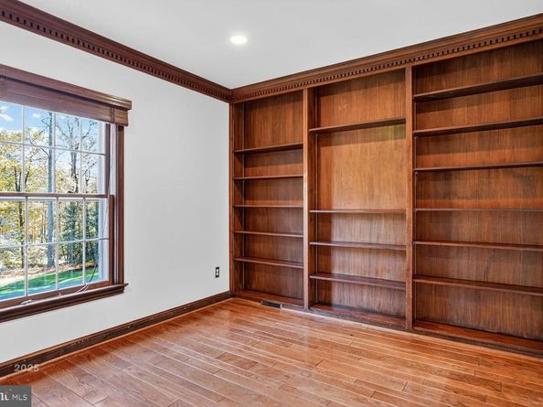 1175 Daleview Drive, Mclean VA 22102