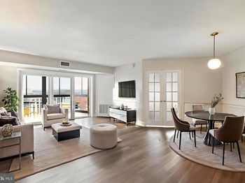 900 N Stafford Street