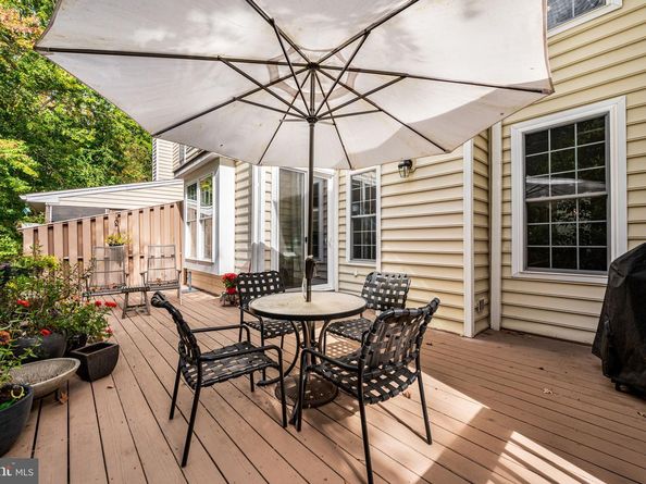 102 Dundee Mills Lane, Wallingford PA 19086