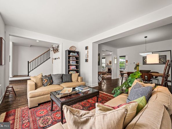 102 Dundee Mills Lane, Wallingford PA 19086