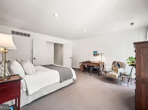 102 Dundee Mills Lane, Wallingford PA 19086