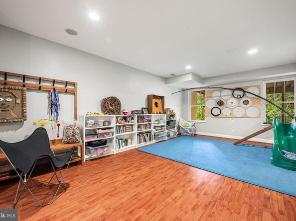 102 Dundee Mills Lane, Wallingford PA 19086