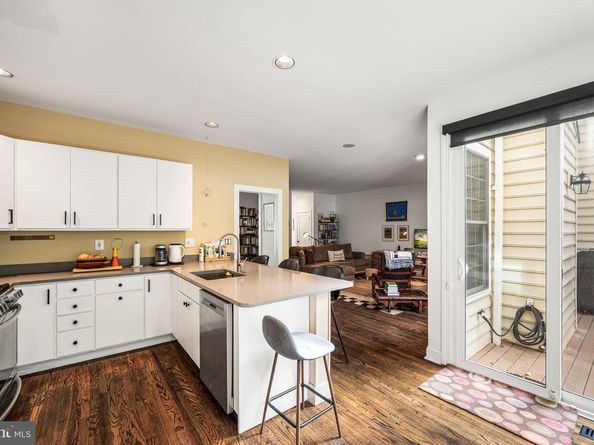 102 Dundee Mills Lane, Wallingford PA 19086