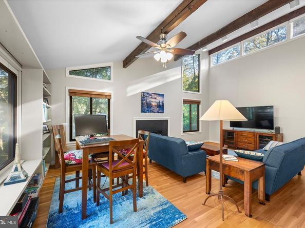 6952 Duncraig Court, Mclean VA 22101