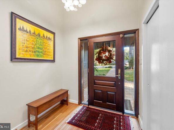 6952 Duncraig Court, Mclean VA 22101