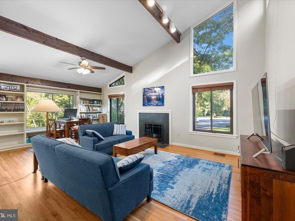 6952 Duncraig Court, Mclean VA 22101