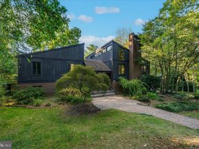 6952 Duncraig Court, Mclean VA 22101
