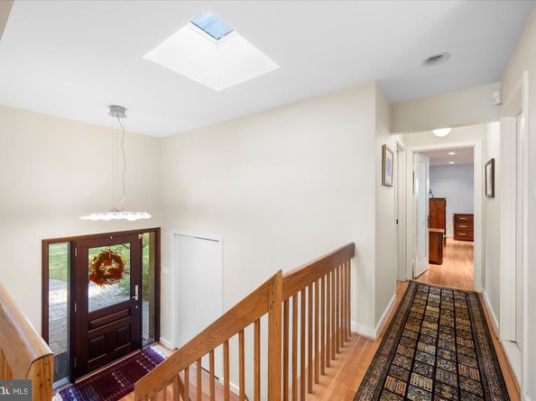 6952 Duncraig Court, Mclean VA 22101