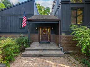 6952 Duncraig Court, Mclean VA 22101