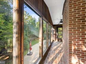 6952 Duncraig Court, Mclean VA 22101