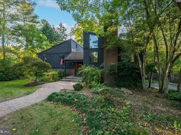 6952 Duncraig Court, Mclean VA 22101