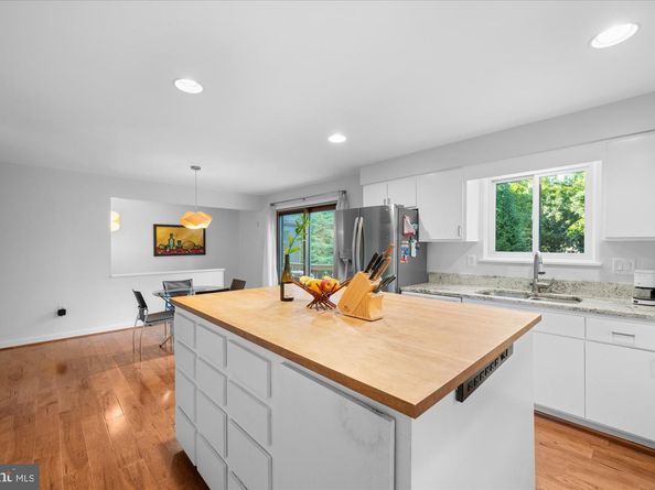 6952 Duncraig Court, Mclean VA 22101