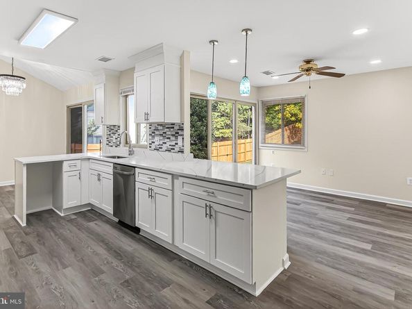 229 W Meadowland Lane, Sterling VA 20164